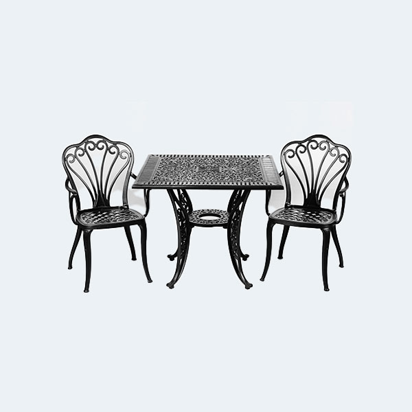 Döküm Bahçe Masaları